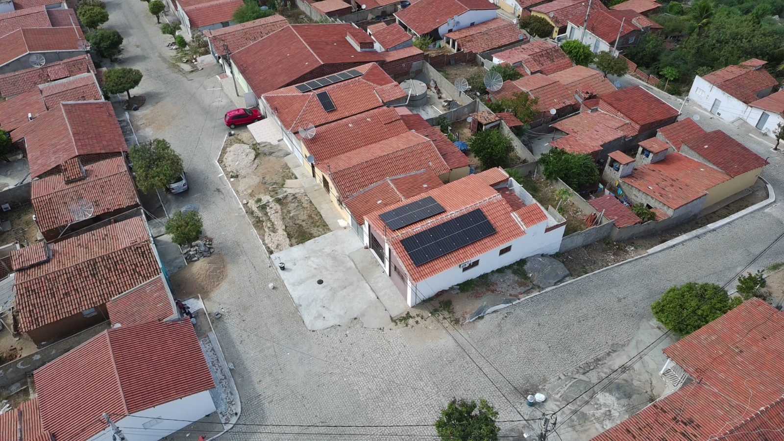 Bairro com usinas Acari instaladas